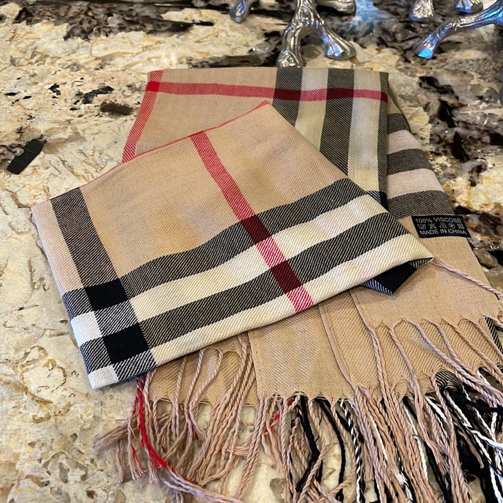 Gorgeous scarf😍